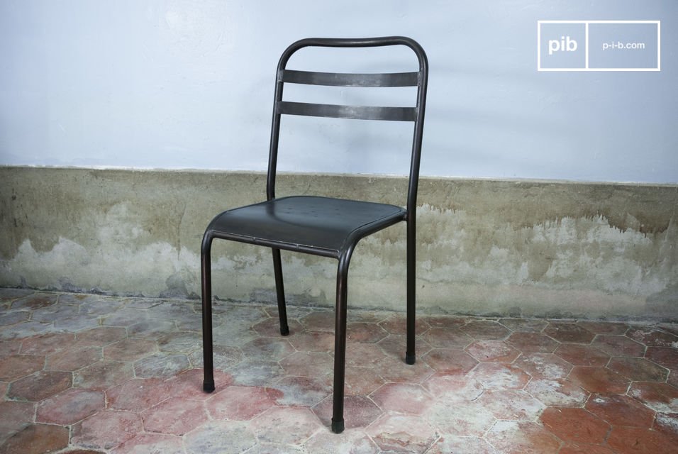 Mus Pathologisch valuta Bruine opstapelbare metalen stoel - met donkere finish | pib